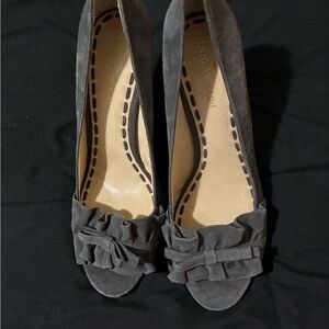 Enzo Angiolini Charcoal Heels
